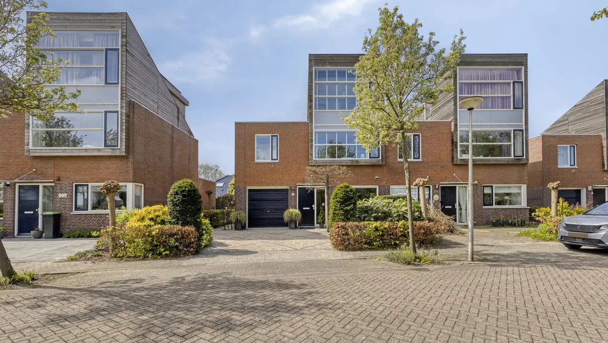 Mildenburgallee 114, SPIJKENISSE foto 1