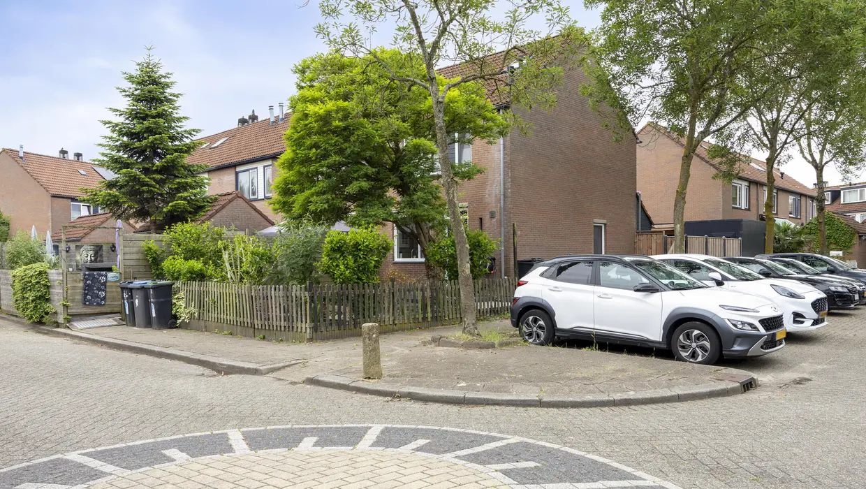 Alikruik 14, HELLEVOETSLUIS foto 1