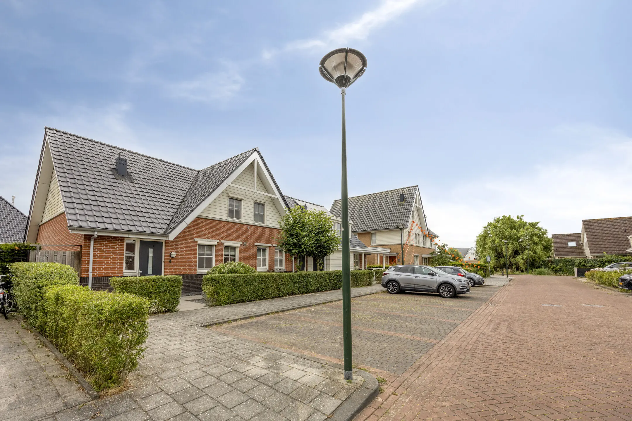 Arend Braatlaan 4, HEKELINGEN foto 3