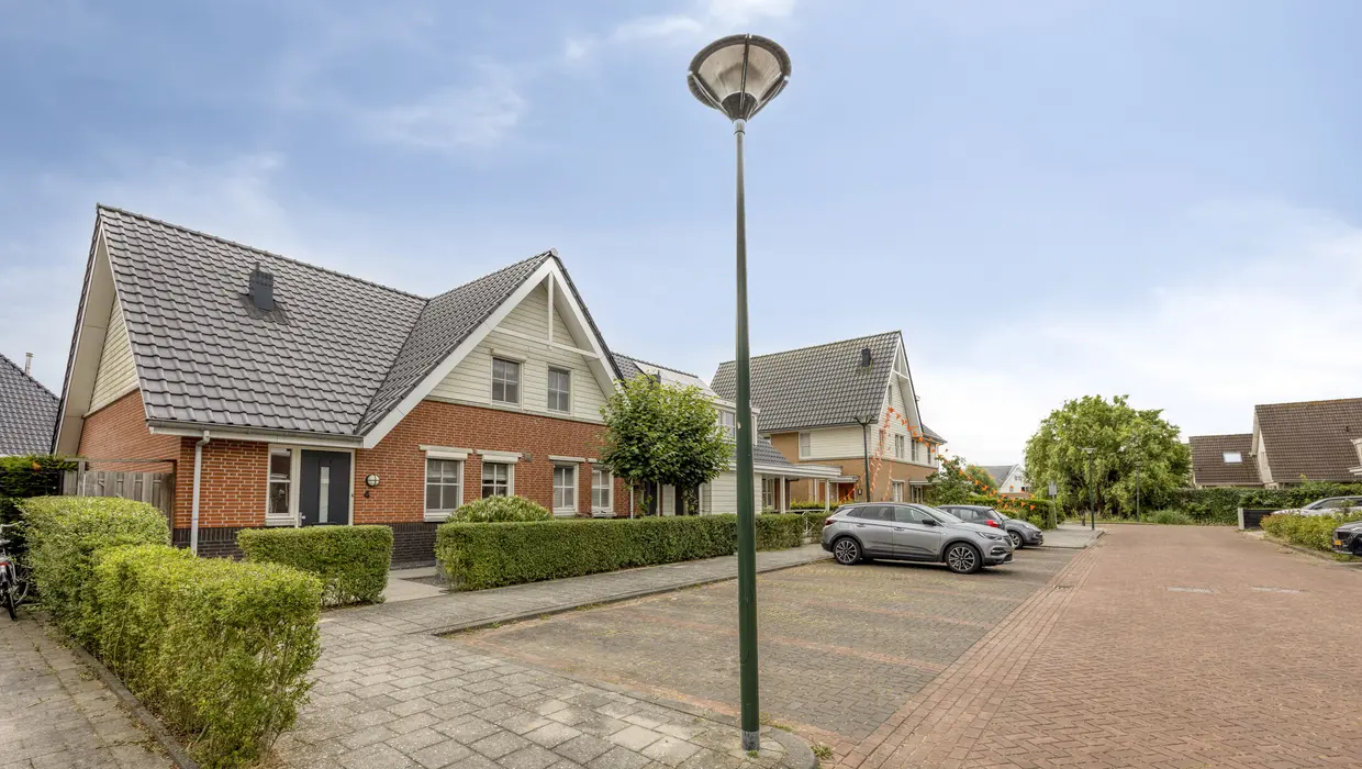 Arend Braatlaan 4, HEKELINGEN foto 3