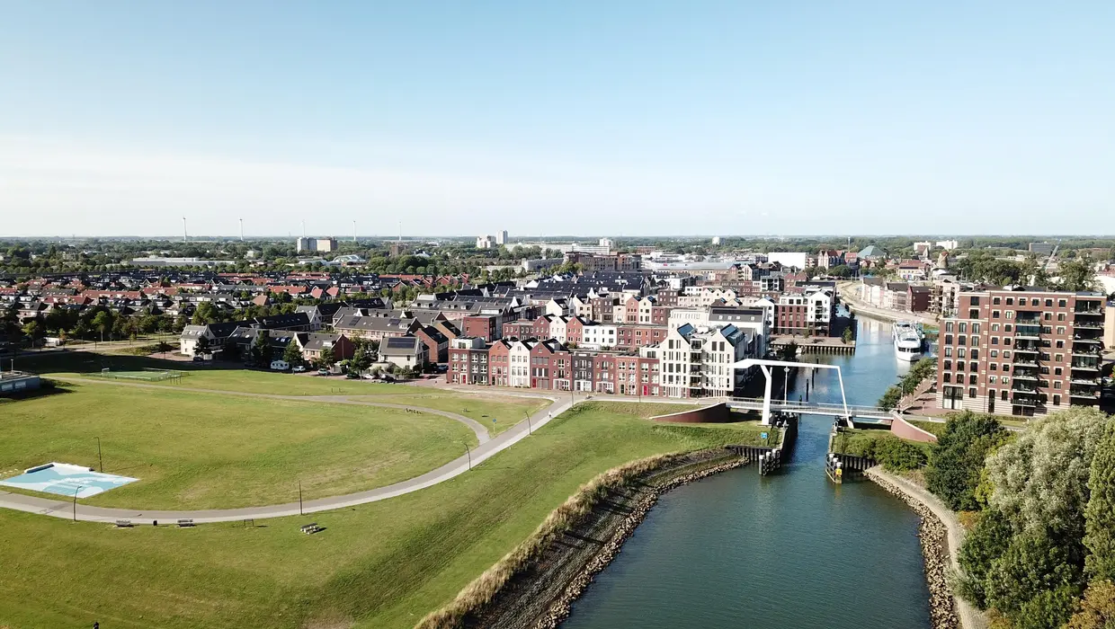 Sluiskade 88, SPIJKENISSE foto 1