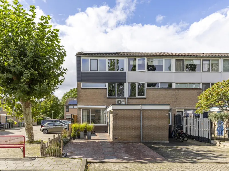 Geemansweer 24, Hardinxveld-giessendam