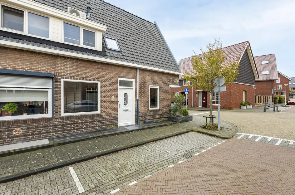 Middenstraat 11