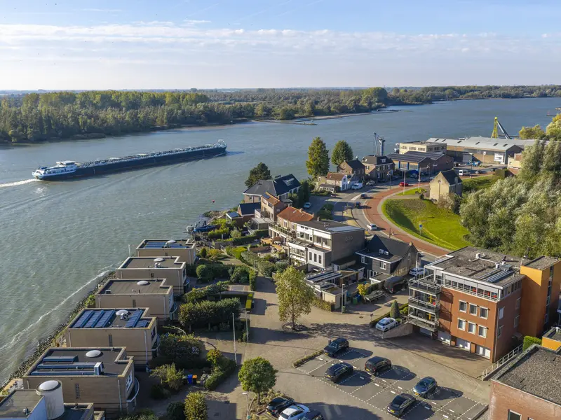 Rivierdijk 20, Sliedrecht