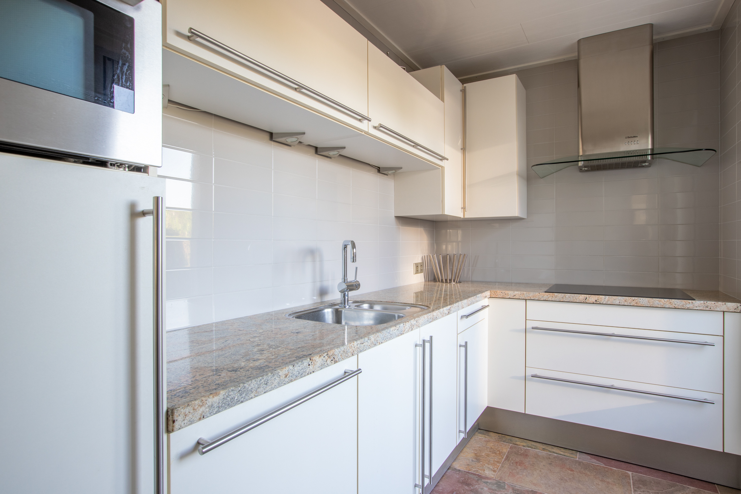 Tussenwoning te koop: Nieuwendijk 121, Woerden