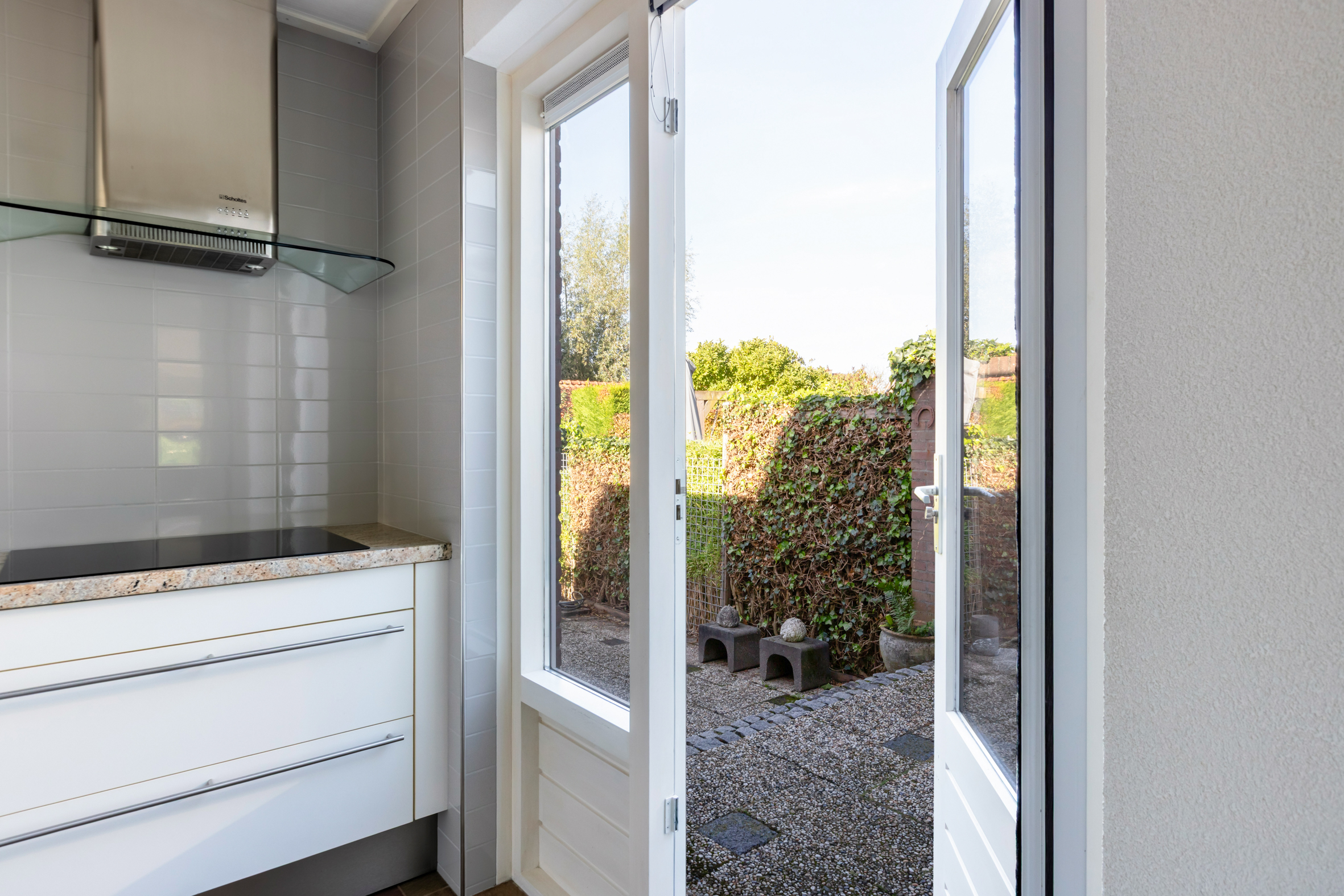 Tussenwoning te koop: Nieuwendijk 121, Woerden