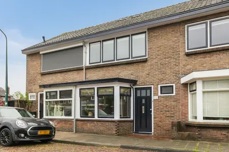 Burg. Schalijstraat 22
