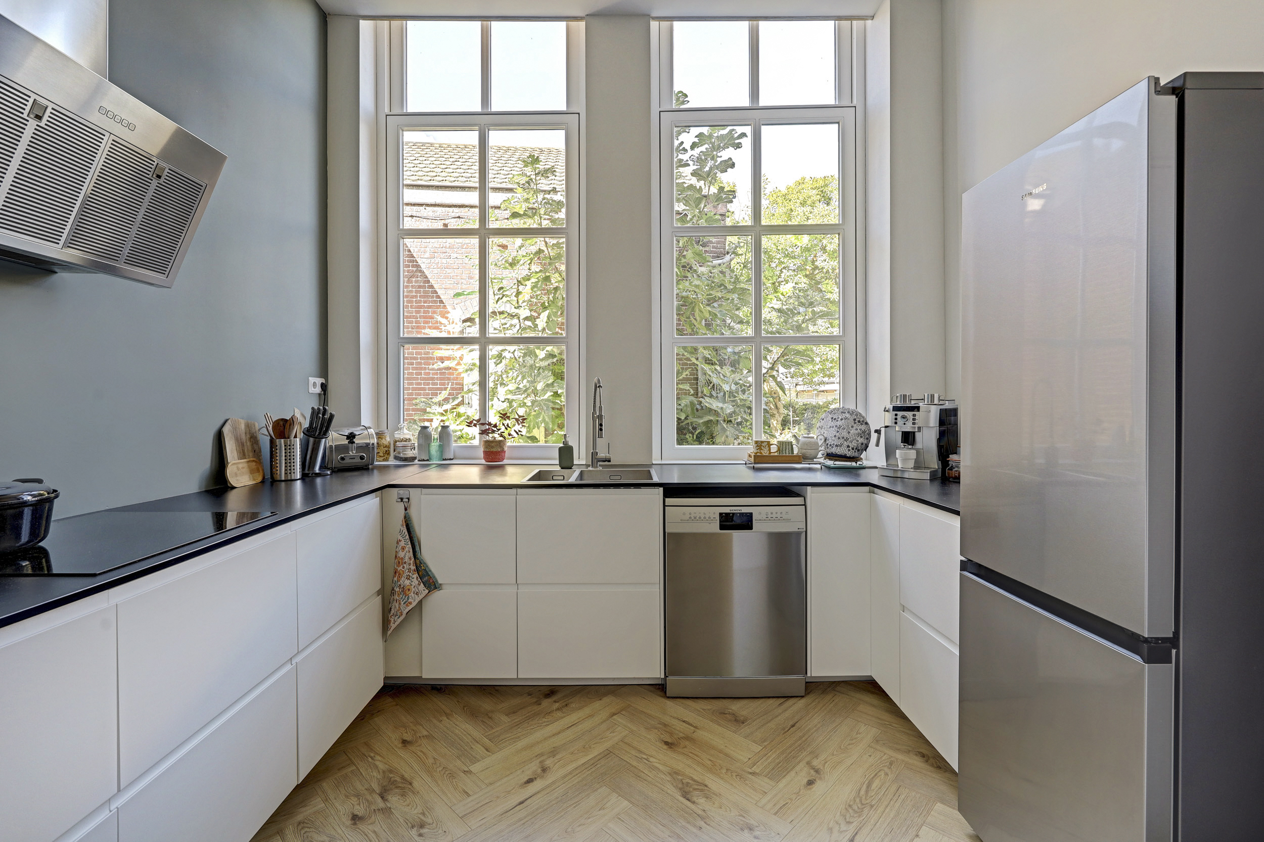 Vrijstaande woning te koop: Loeffstraat 111, Waalwijk