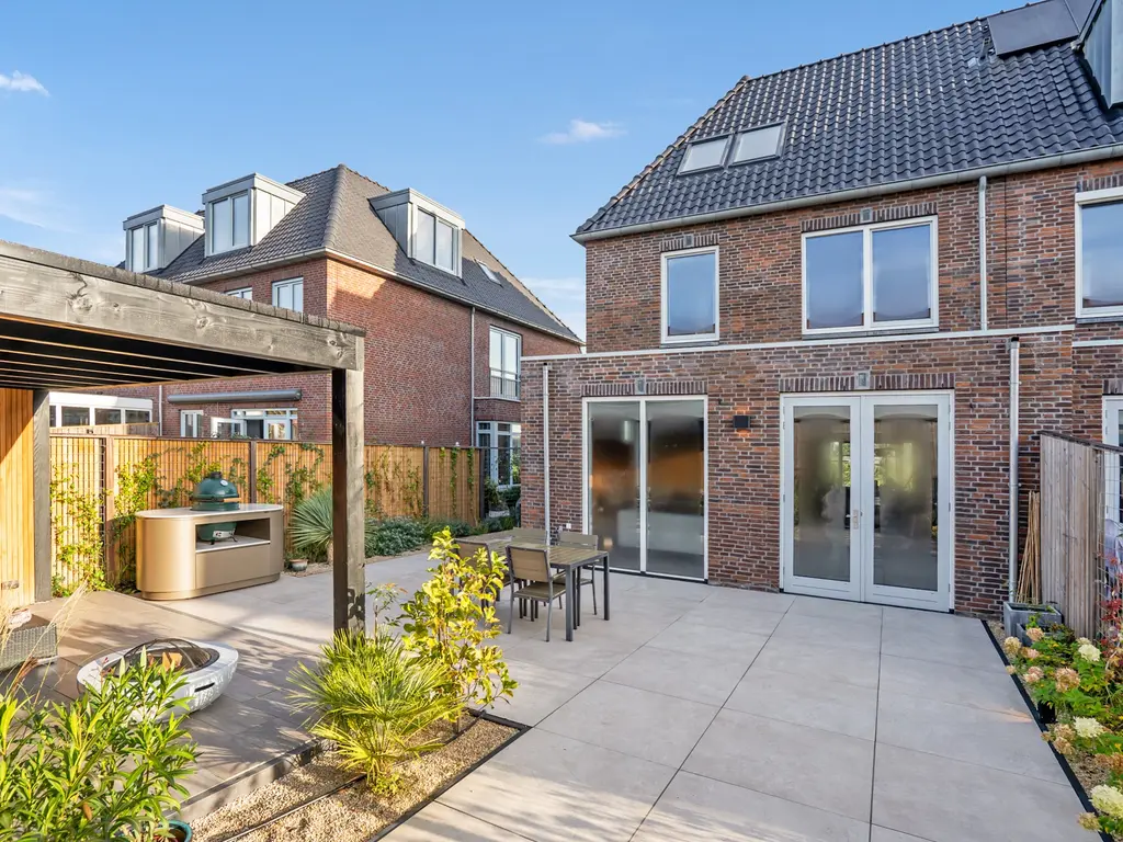 Nautawerf 42, LEIDSCHENDAM