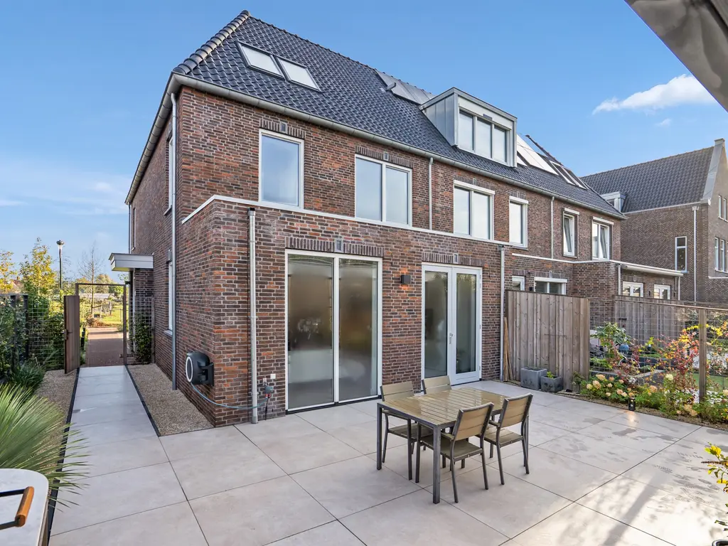 Nautawerf 42, LEIDSCHENDAM