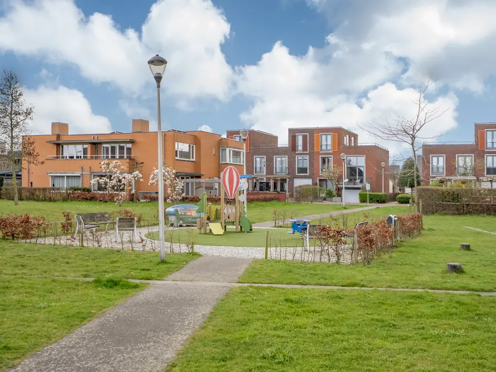 Friendshipring 98, NOOTDORP