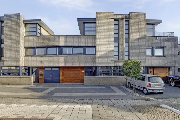 Branco 19, DORDRECHT