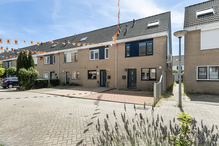 Johanna Naber-erf 378, DORDRECHT