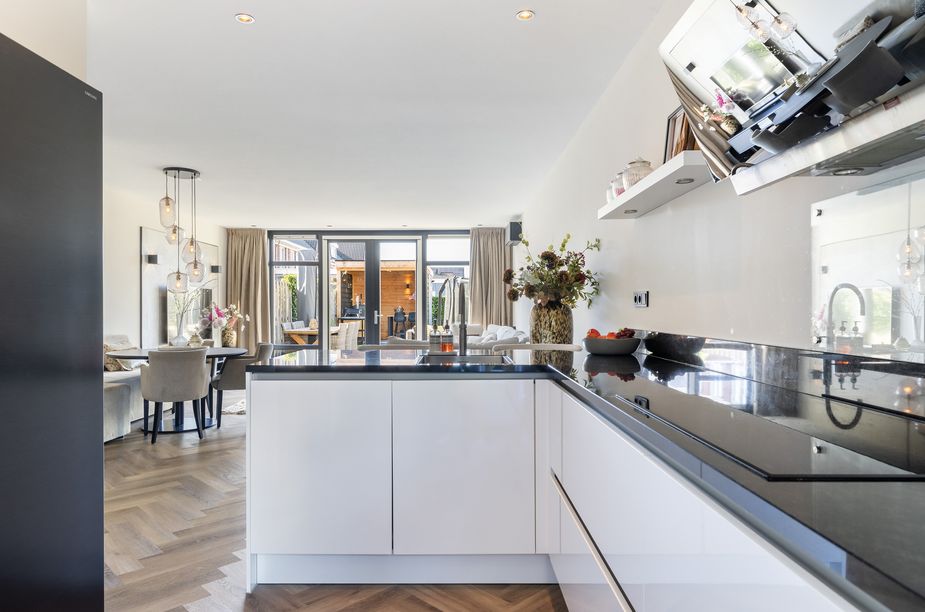 Hoekwoning te koop: Laan van Braets 83, Dordrecht