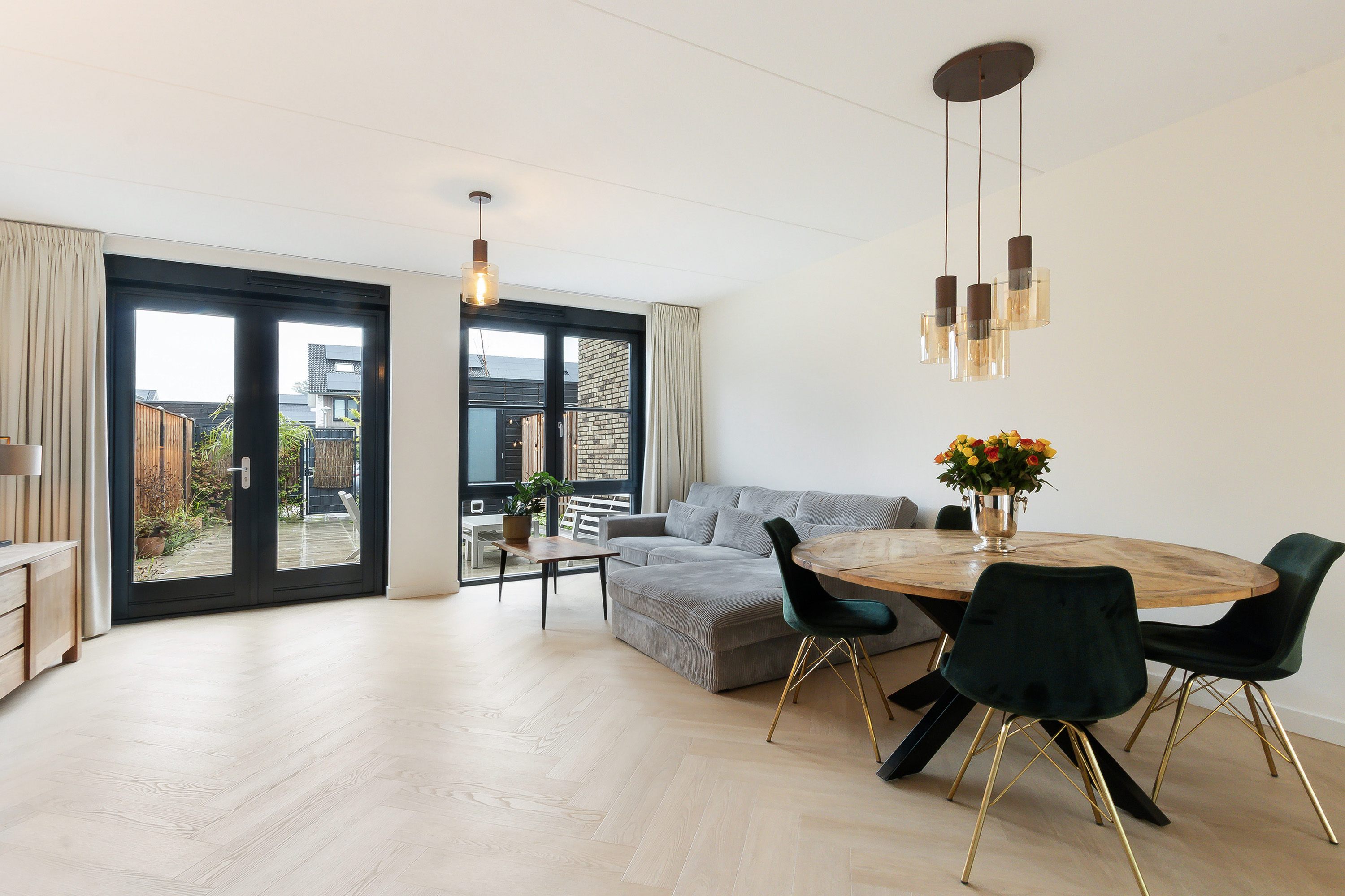 Tussenwoning te koop: Laan van Londen 1820, Dordrecht
