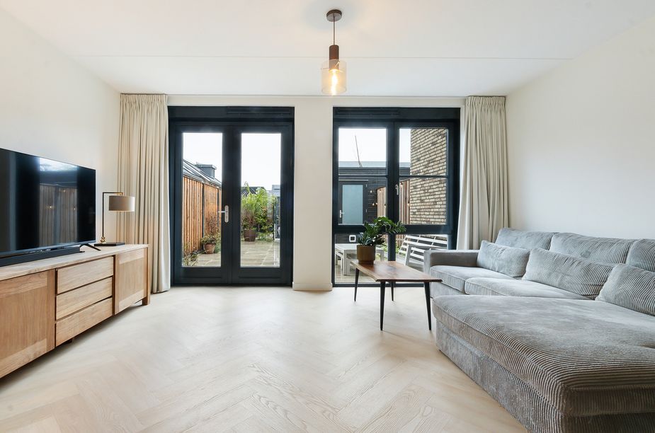 Tussenwoning te koop: Laan van Londen 1820, Dordrecht