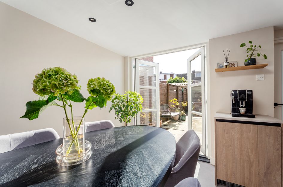 Tussenwoning te koop: Van Alkemadestraat 10, Tilburg