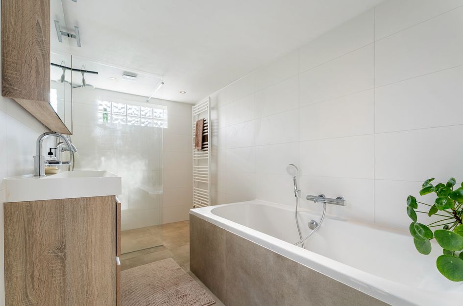 Tussenwoning te koop: Van Alkemadestraat 10, Tilburg
