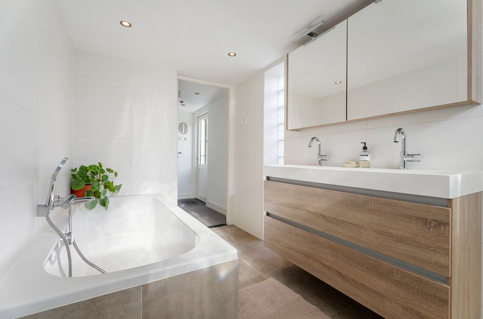 Tussenwoning te koop: Van Alkemadestraat 10, Tilburg