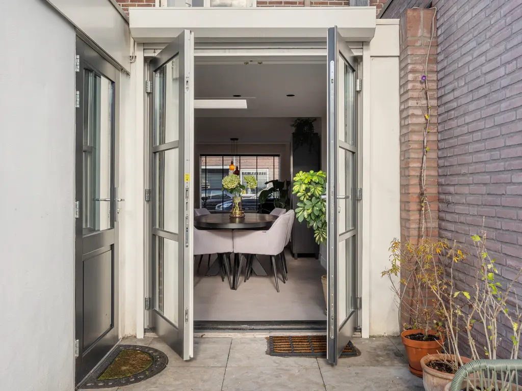 Van Alkemadestraat 10, TILBURG