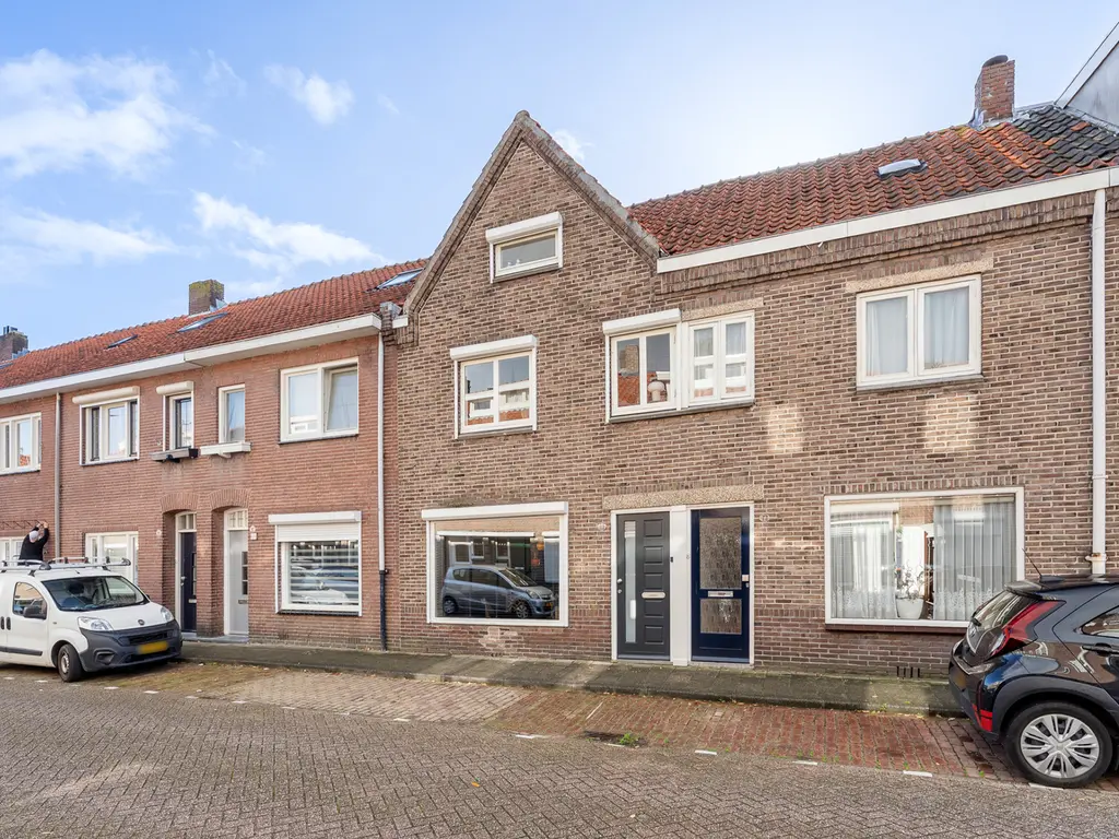 Van Alkemadestraat 10, TILBURG