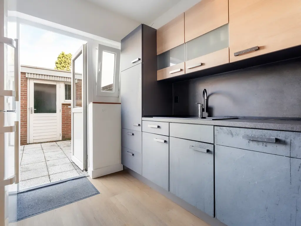 Bisschop van Zoesstraat 19b, TILBURG