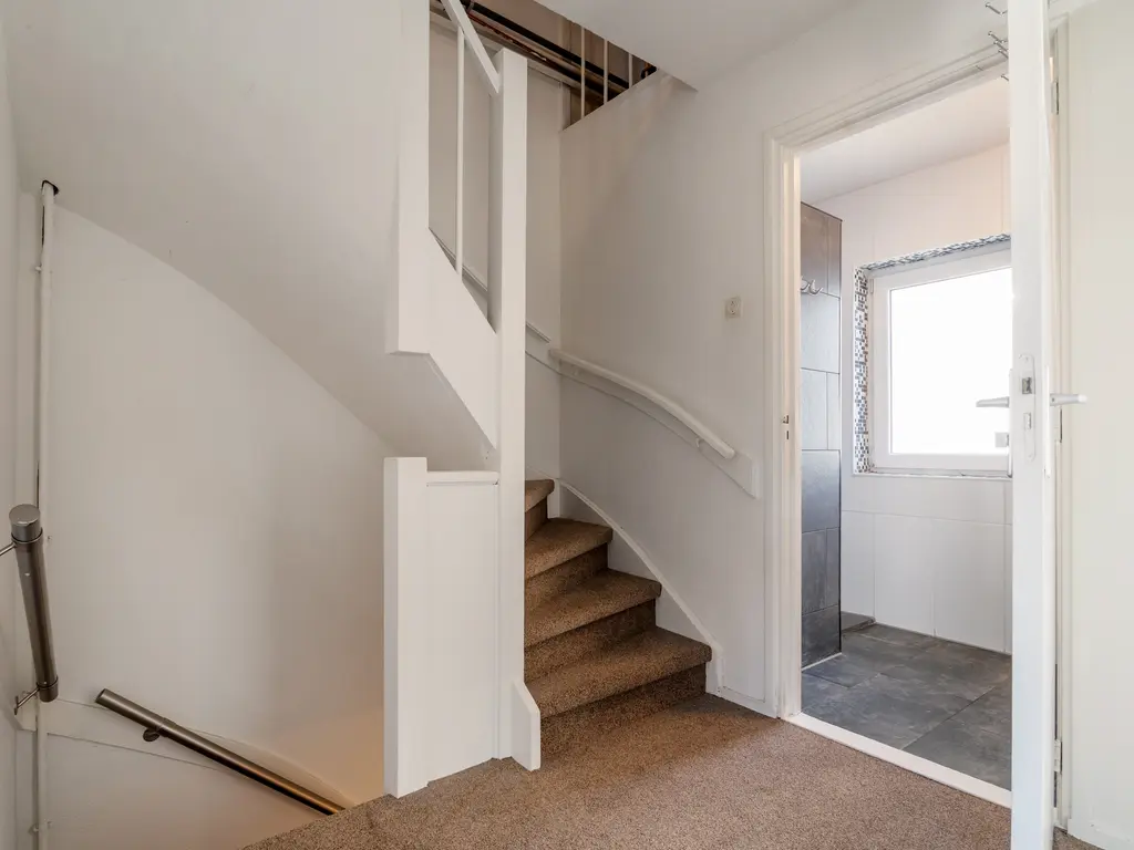 Bisschop van Zoesstraat 19b, TILBURG