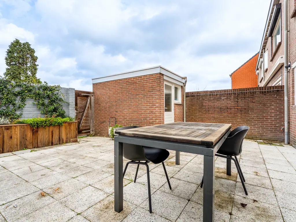 Bisschop van Zoesstraat 19b, TILBURG