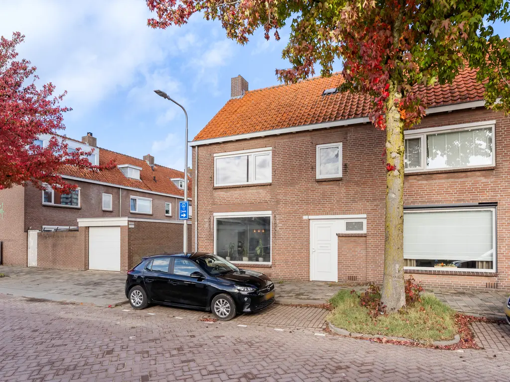Bisschop van Zoesstraat 19b, TILBURG