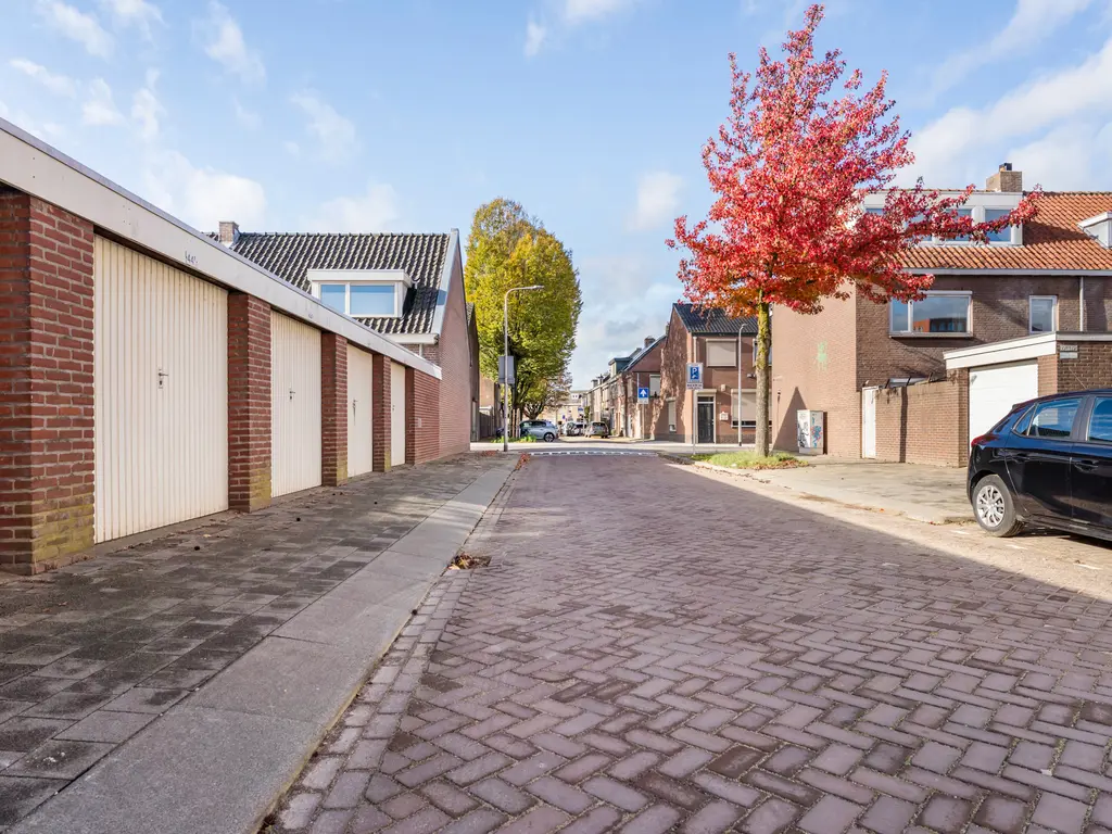 Bisschop van Zoesstraat 19b, TILBURG