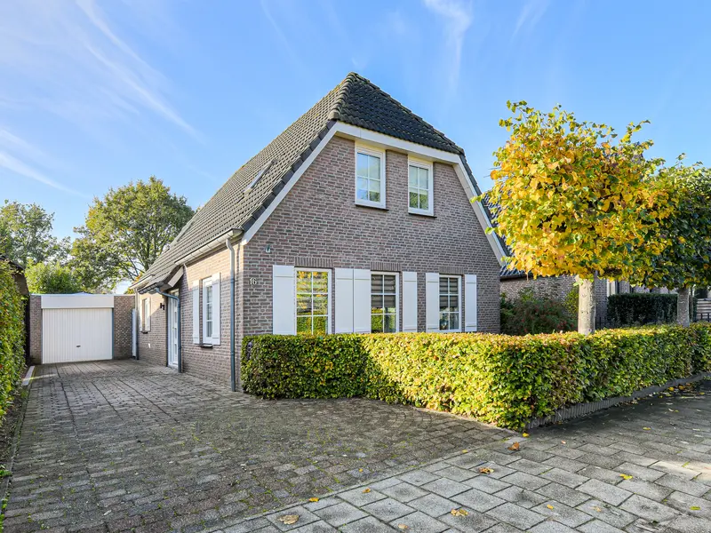 Molenakker 16, DEN HOUT