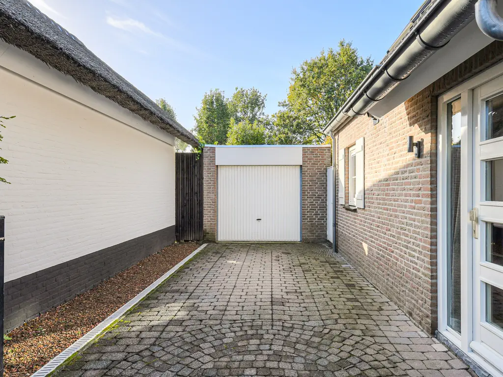 Molenakker 16, DEN HOUT