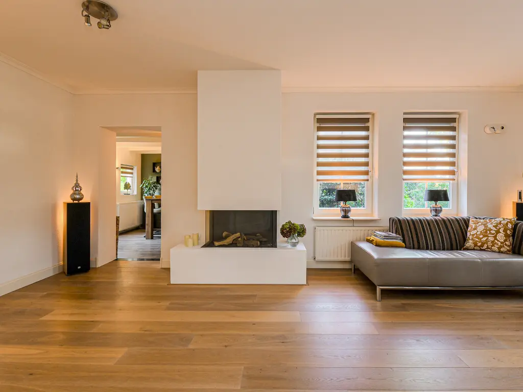 Molenakker 16, DEN HOUT