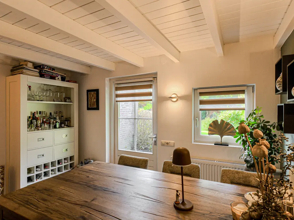 Molenakker 16, DEN HOUT