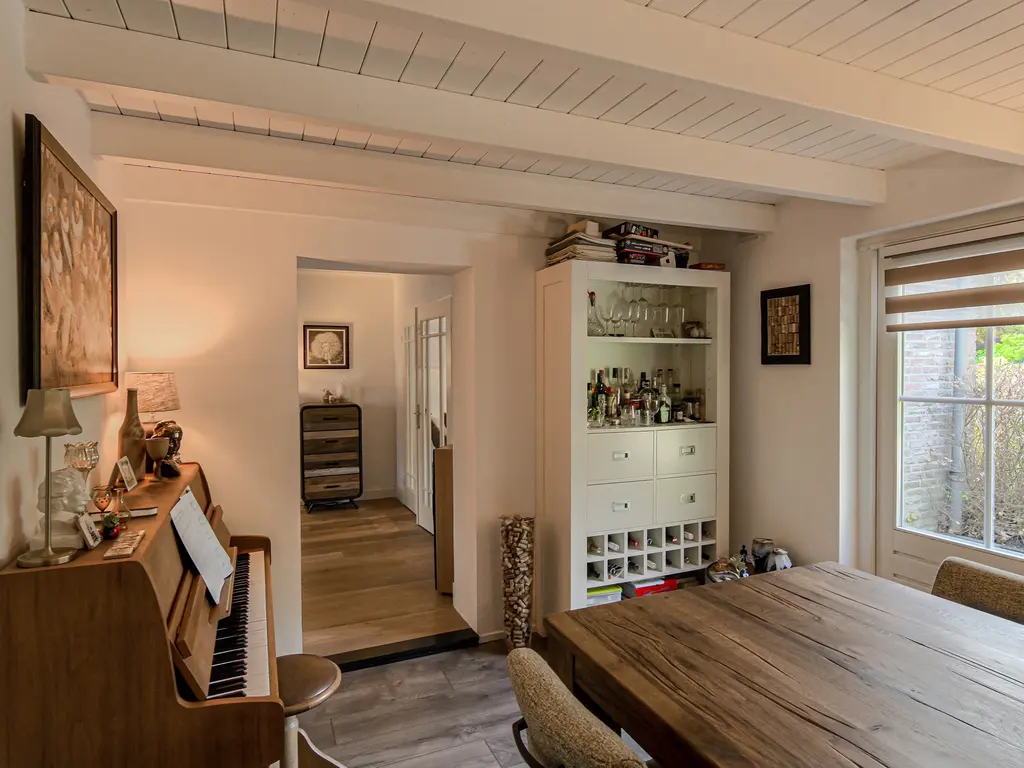 Molenakker 16, DEN HOUT