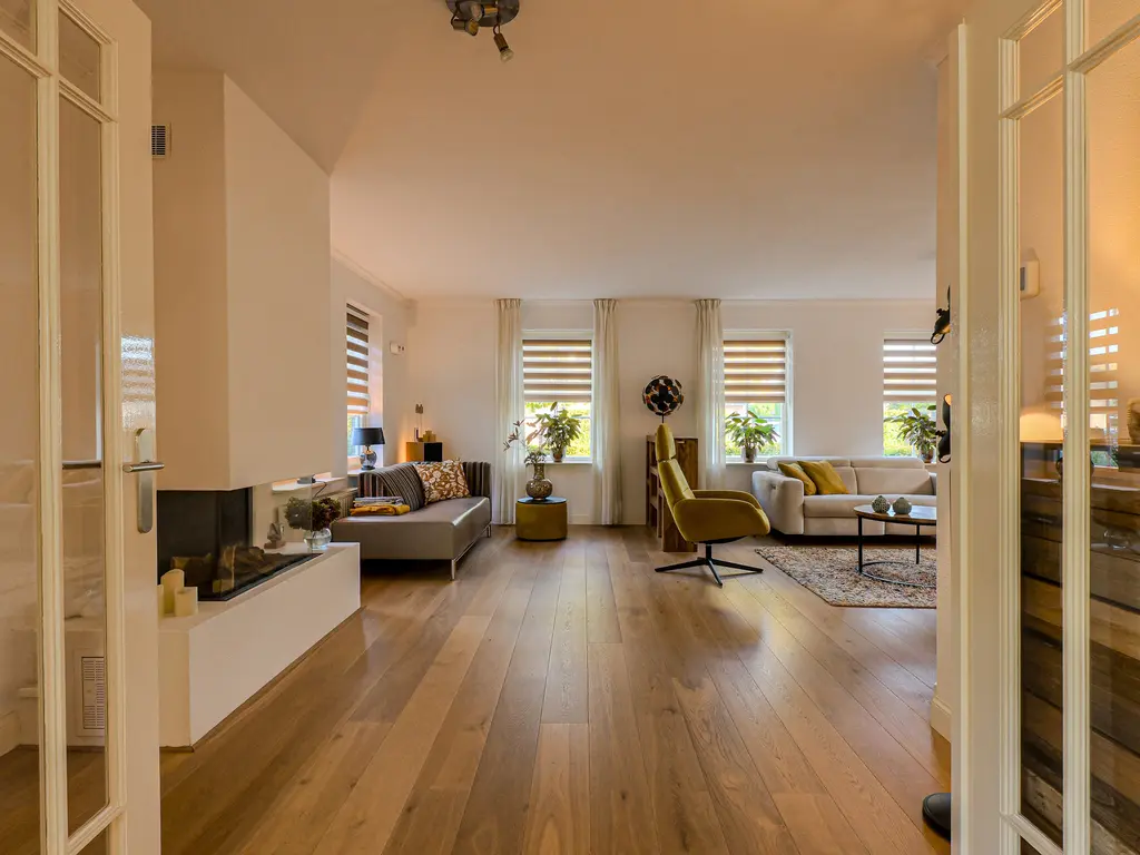 Molenakker 16, DEN HOUT
