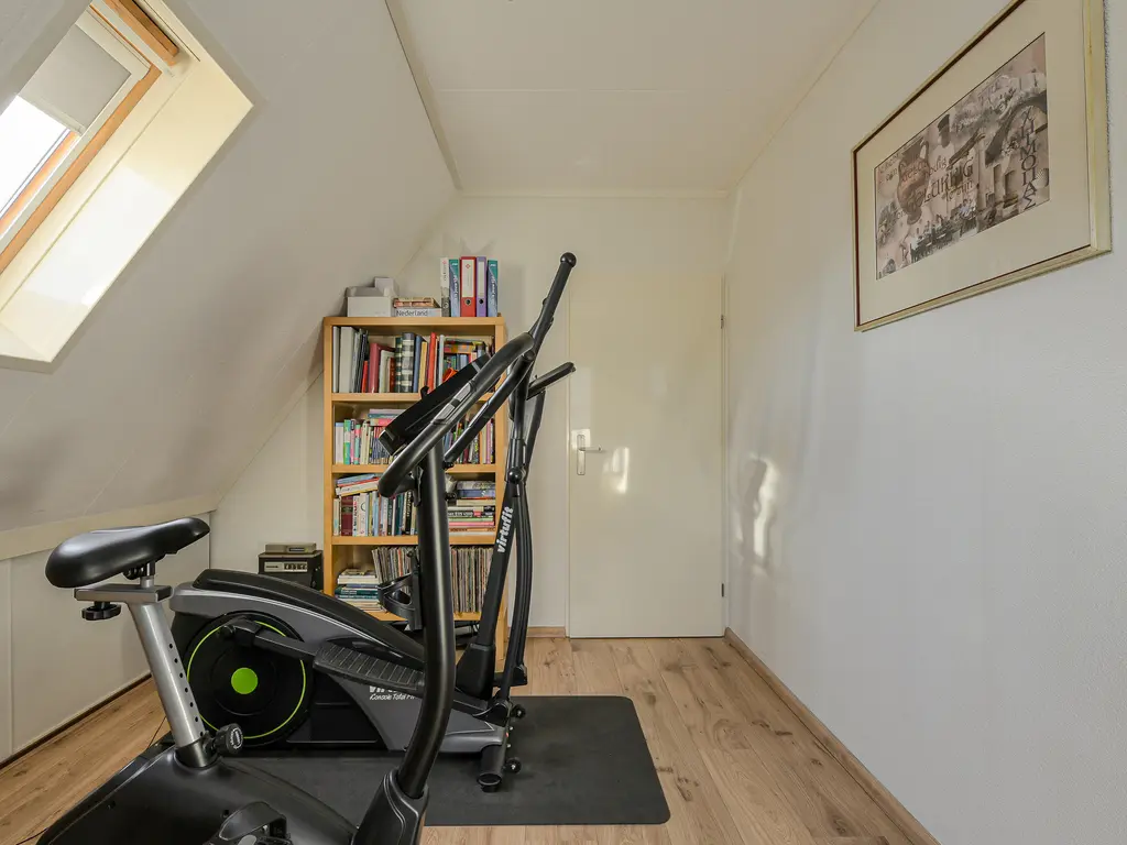 Molenakker 16, DEN HOUT