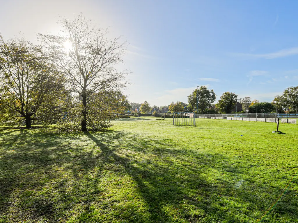 Molenakker 16, DEN HOUT