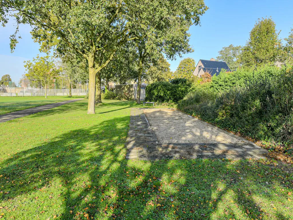 Molenakker 16, DEN HOUT