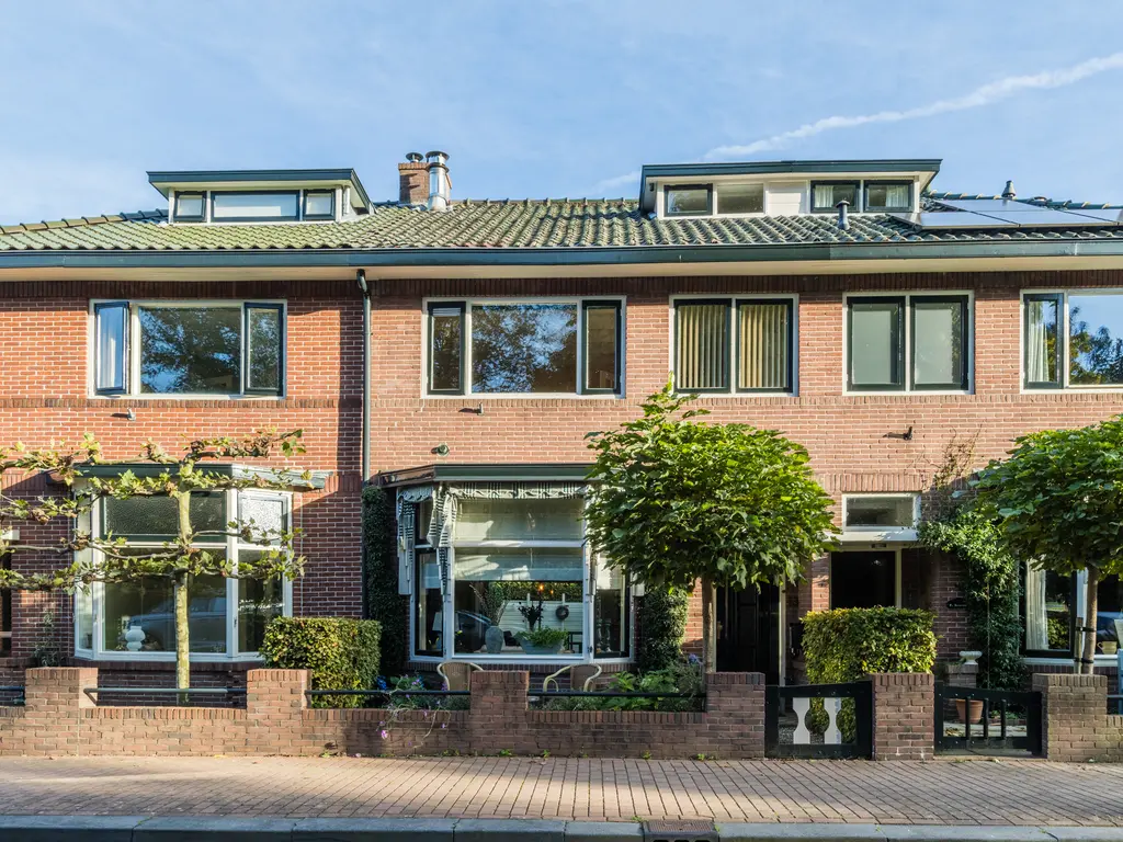 Stationsweg 13, BODEGRAVEN