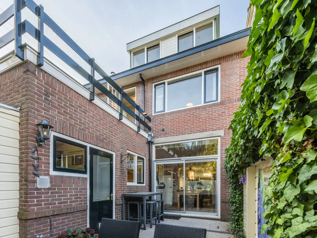Stationsweg 13, BODEGRAVEN