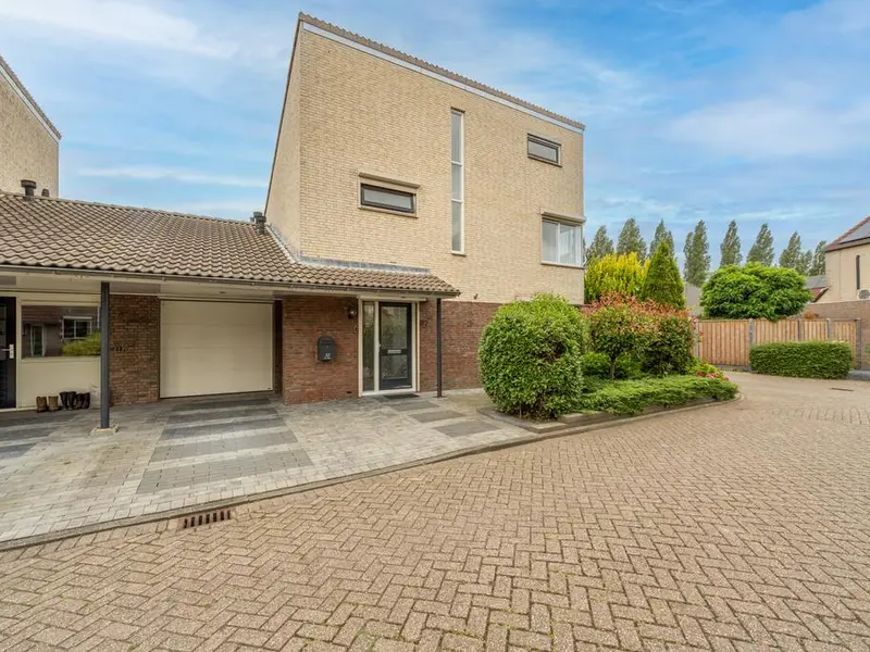 't Hoogt 32, STRIJEN