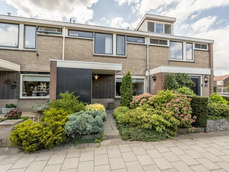 Acaciastraat 36, OUD-BEIJERLAND