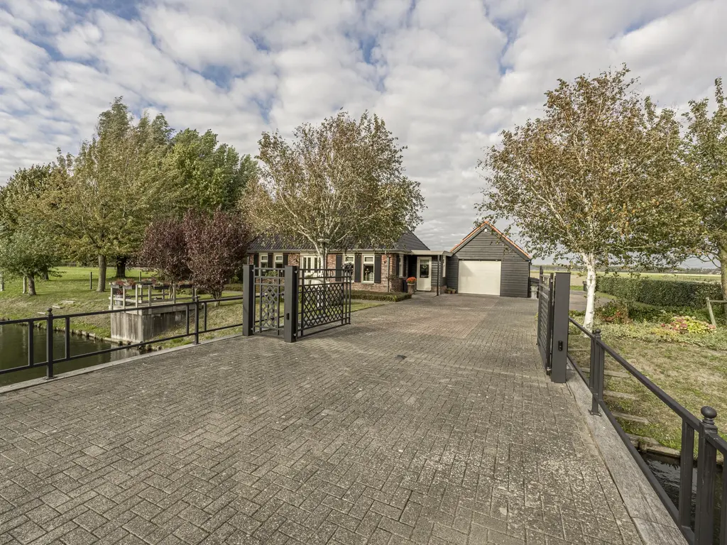 Nieuwendijk 10, ZUID-BEIJERLAND