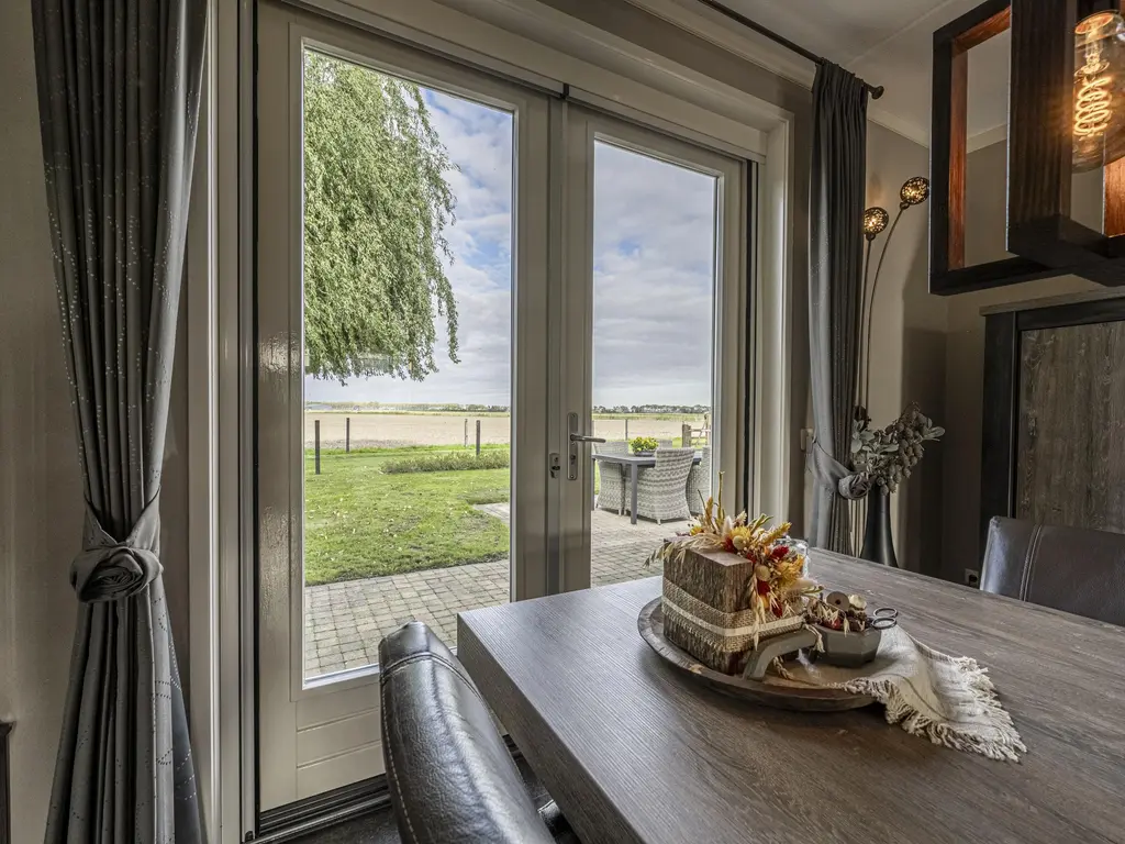 Nieuwendijk 10, ZUID-BEIJERLAND