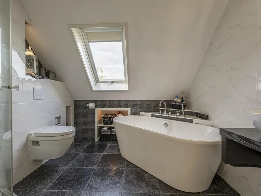 Nieuwendijk 10, ZUID-BEIJERLAND