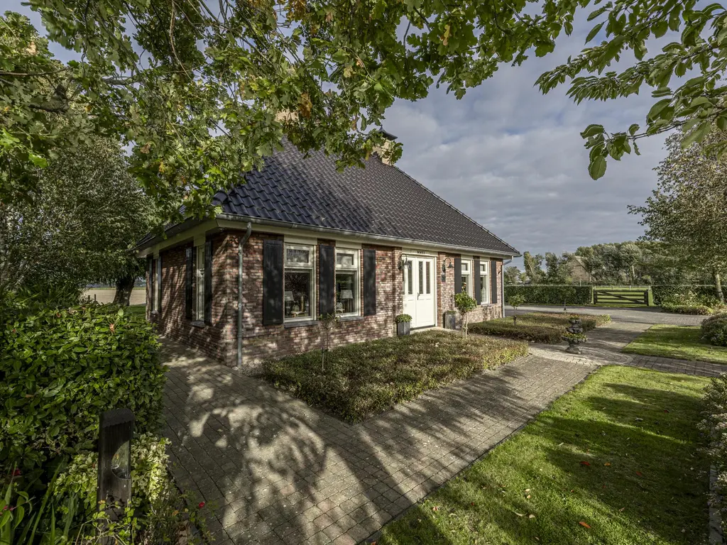 Nieuwendijk 10, ZUID-BEIJERLAND