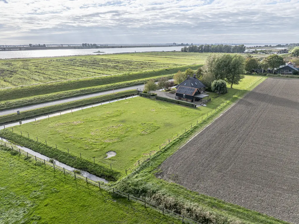 Nieuwendijk 10, ZUID-BEIJERLAND