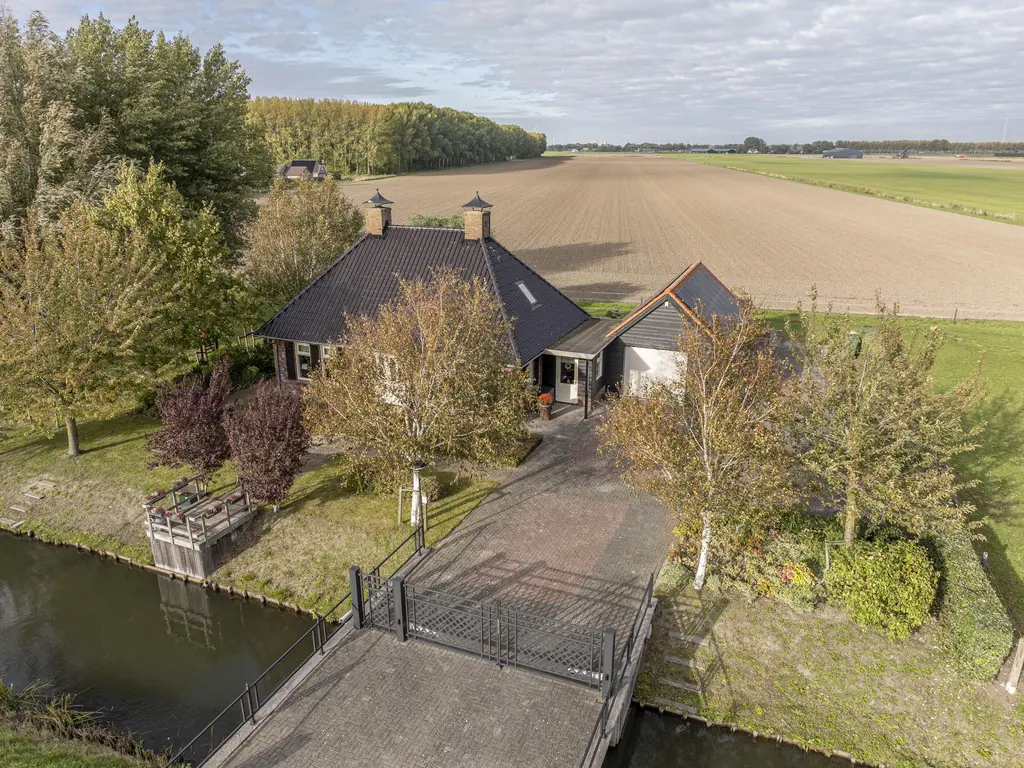 Nieuwendijk 10, ZUID-BEIJERLAND
