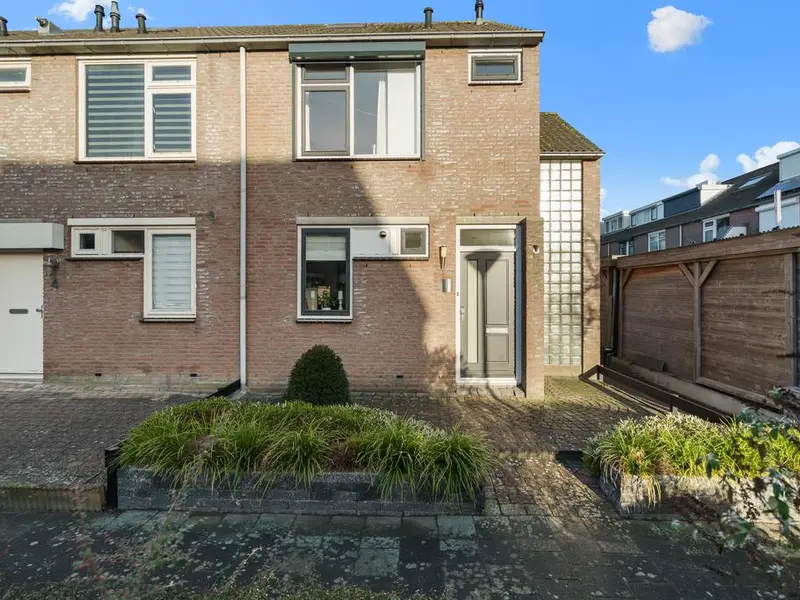 Brander 2, WOERDEN